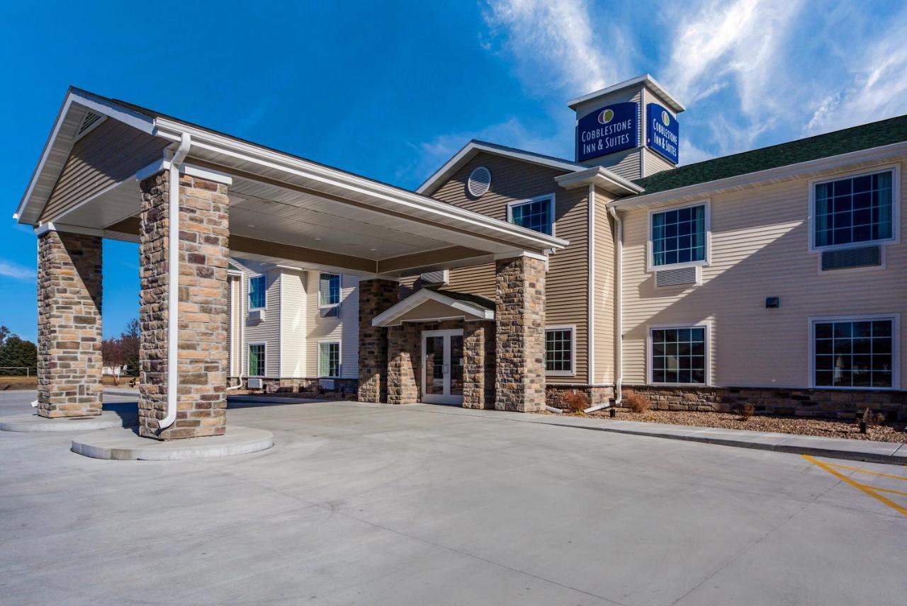 Cobblestone Inn & Suites - Holdrege Exterior photo